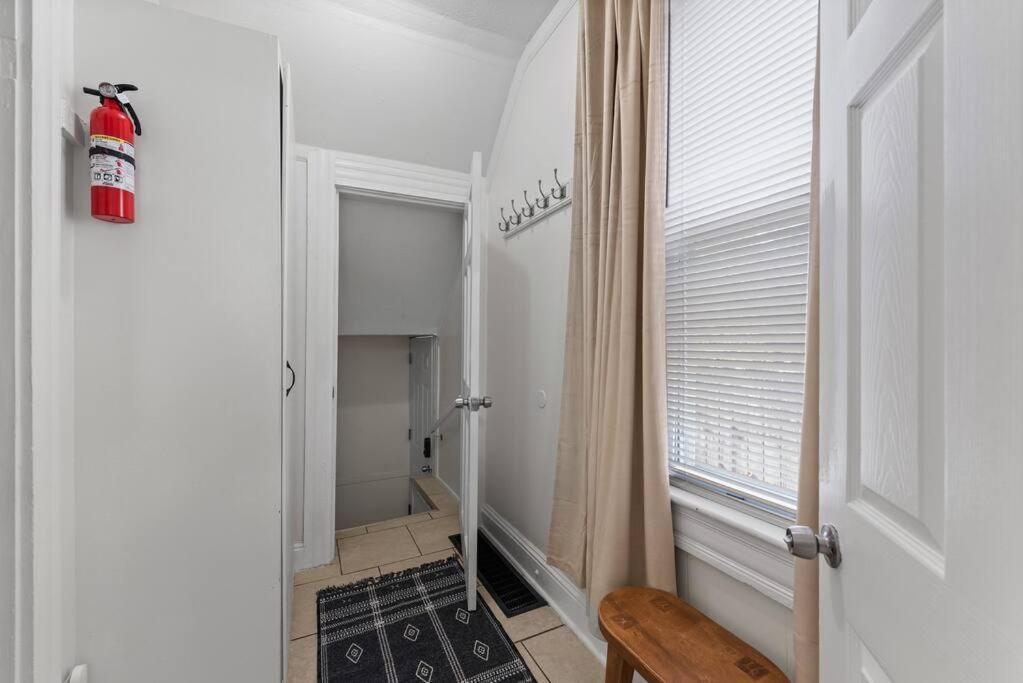 Charming Retreat In Clevelandヴィラ エクステリア 写真